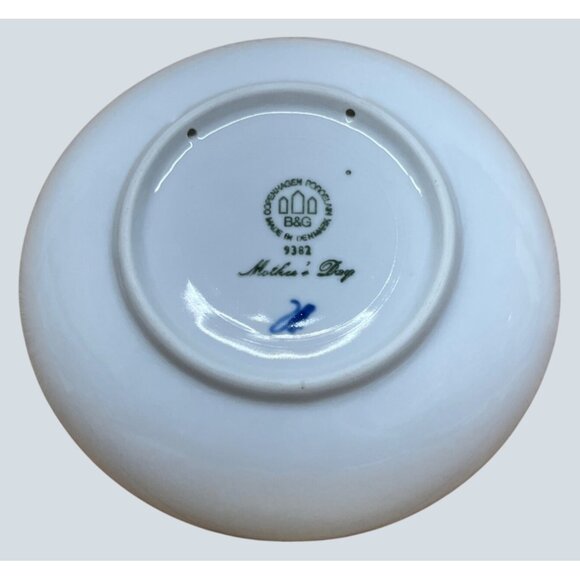 Bing & Grondahl 1982 Mors Mother's Day Lioness with Cubs Collector Plate 9382 - Picture 2 of 4